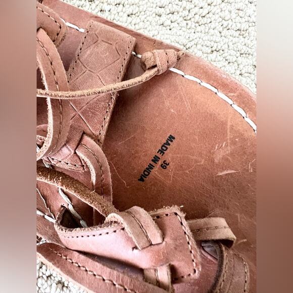 Free People NWOB Merida Gladiator Sandal brown leather flat Bohemian Summer 39 - Picture 3 of 7